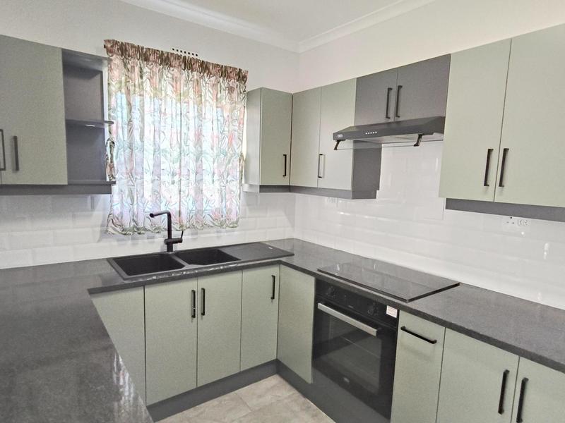 To Let 3 Bedroom Property for Rent in Vredekloof East Western Cape